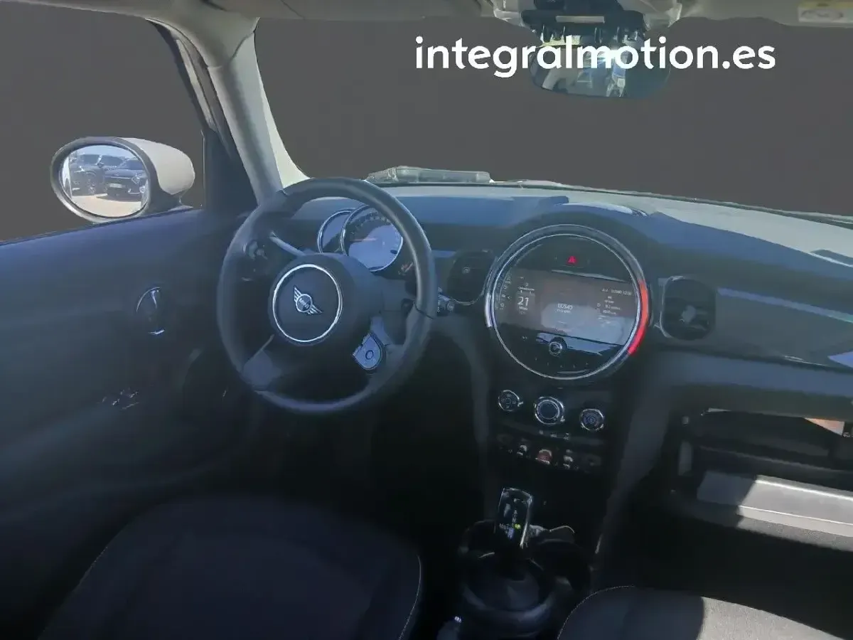 Usado Mini ONE 102 CV (75 kW) 2022 Gris Utilitario
