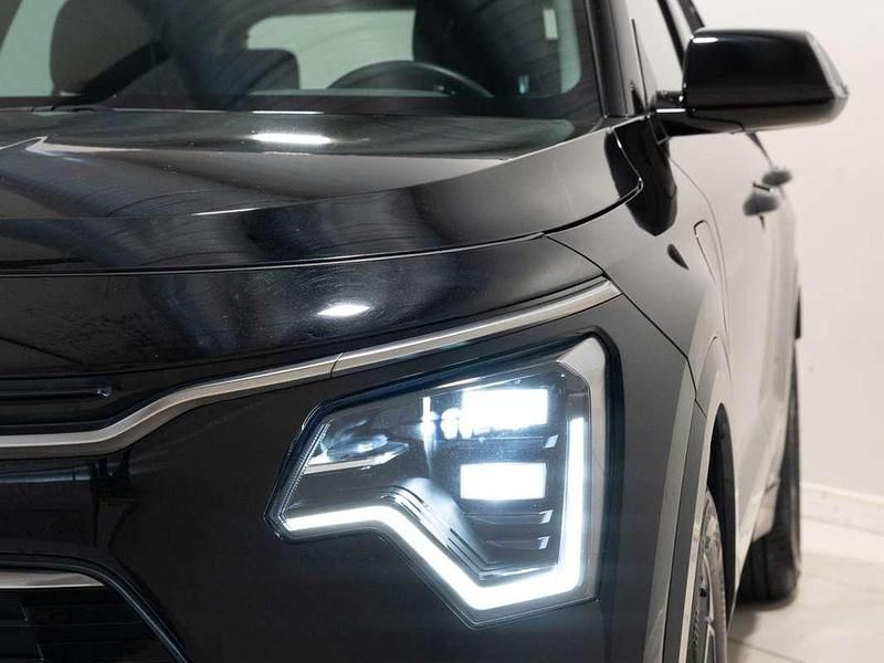 Usado Kia Niro 141 CV (103 kW) 2023 Negro SUV