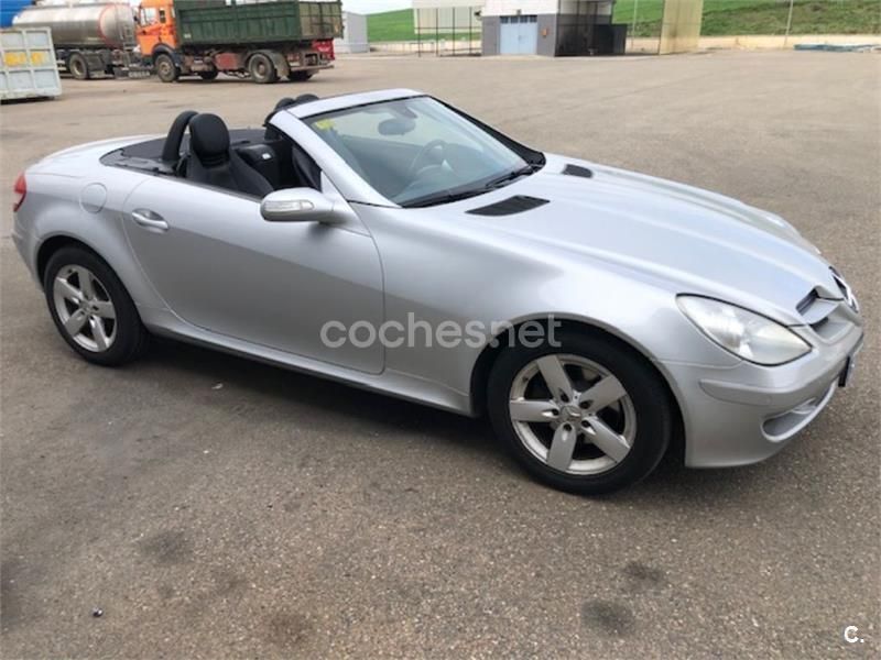 Usado Mercedes SLK200 163 CV (119 kW) 2005 Gris / plata Descapotable