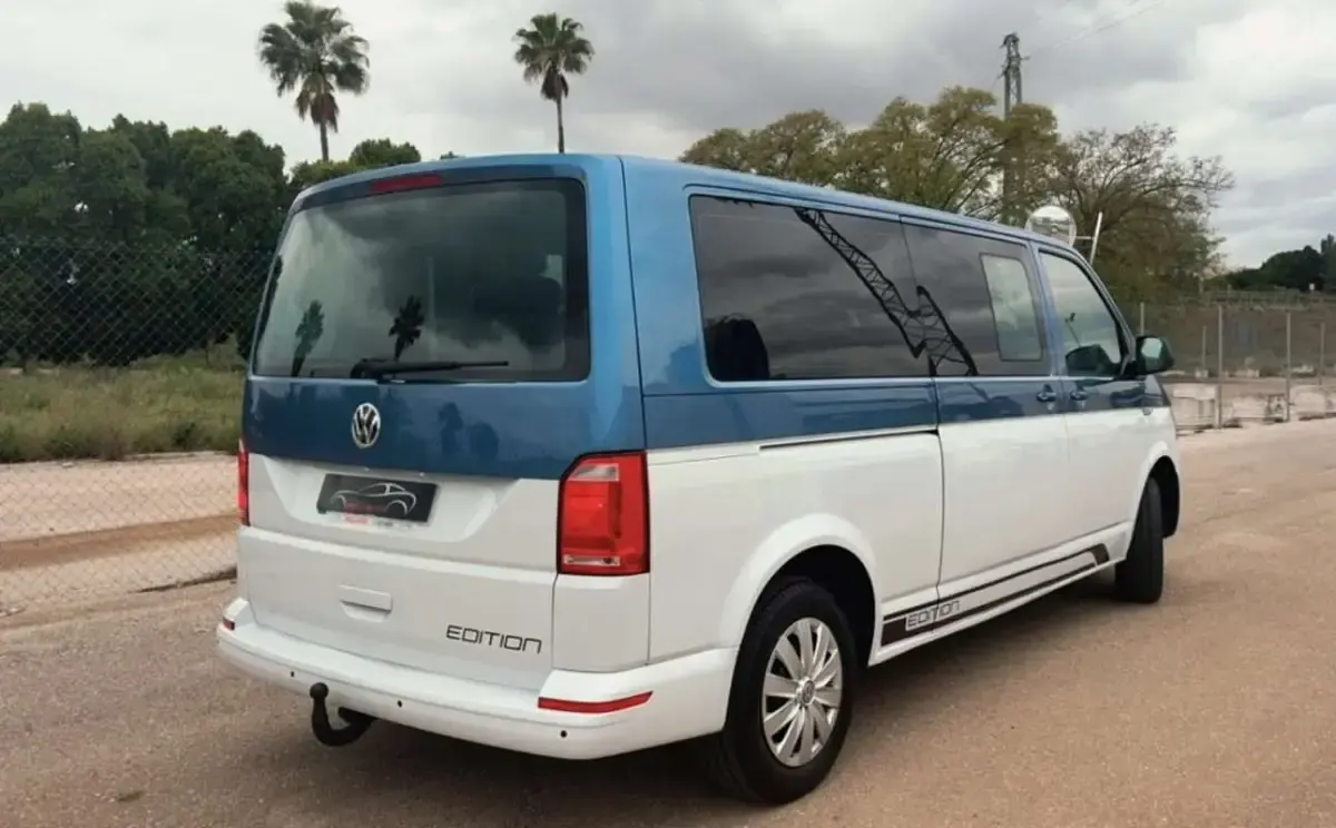 Usado VW Multivan 150 CV (110 kW) 2018 Azul Monovolumen