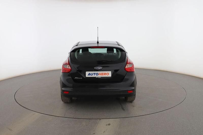 Usado Ford Focus 115 CV (84 kW) 2014 Negro Berlina
