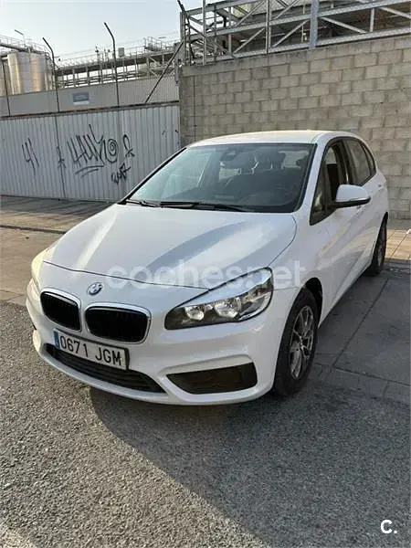 Usado BMW 218 150 CV (110 kW) 2015 Blanco Familiar