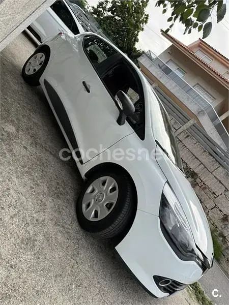 Usado Renault Clio IV Business 90 CV (66 kW) 2016 Blanco Berlina
