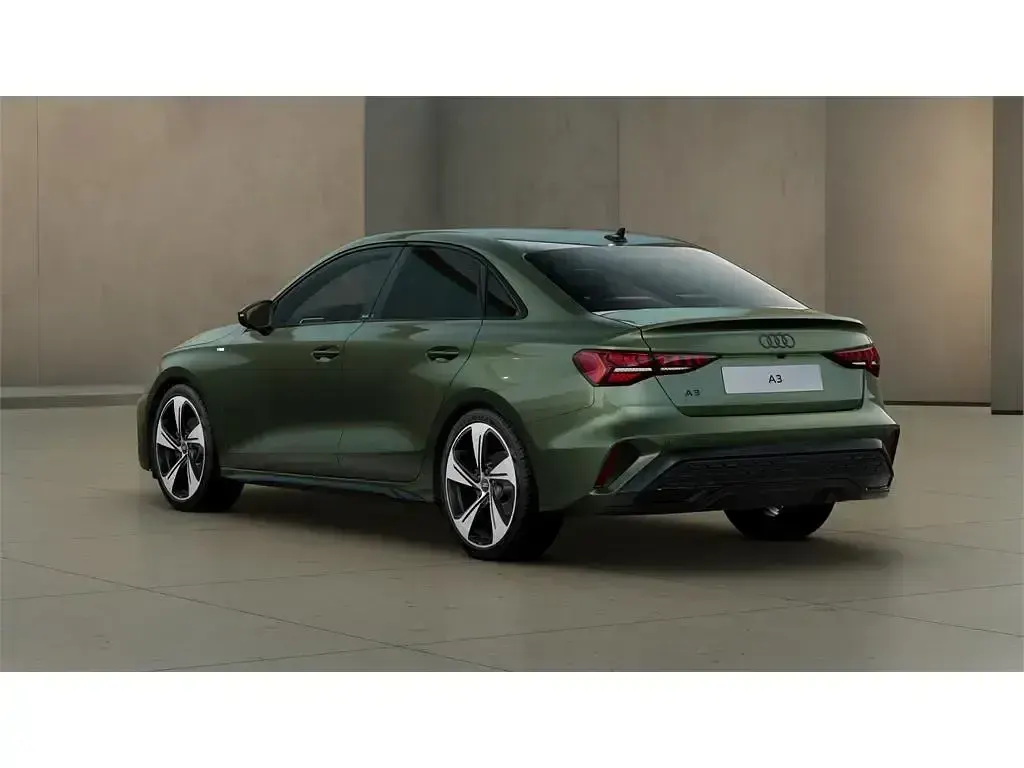 Novo Audi A3 Black Edition 150 HP (110 kW) 2025 Verde Sedan