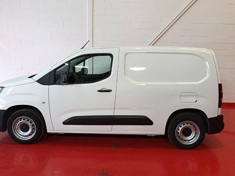 Usado Opel Combo S 100 CV (73 kW) 2020 Blanco Monovolumen