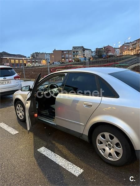 Usado Audi A4 S-Line 130 CV (95 kW) 2002 Gris / plata Berlina