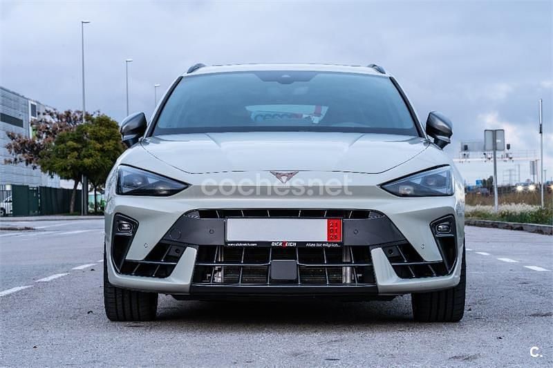 Usado Cupra Leon VZ 333 CV (244 kW) 2025 Beige Familiar