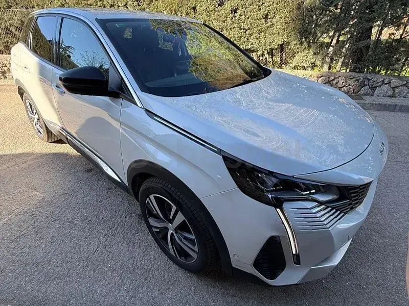 Käytetty Peugeot 3008 Allure 130 HP (95 kW) 2021 Valkoinen Katumaasturi