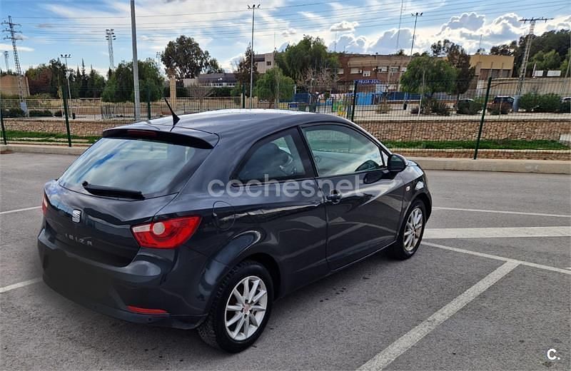 Usado Seat Ibiza SC Reference 75 CV (55 kW) 2011 Negro Utilitario