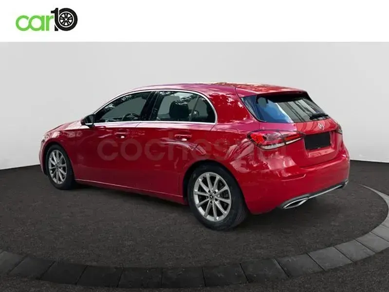 Käytetty Mercedes A200 150 HP (110 kW) 2019 Punainen Sedan