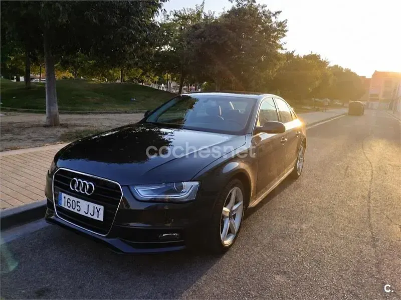 Usado Audi A4 S-Line 150 CV (110 kW) 2015 Negro Berlina
