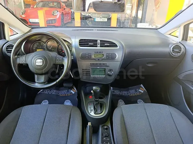 Usado Seat Leon Sport 140 CV (102 kW) 2007 Gris / plata Utilitario