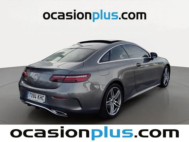 Usado Mercedes E220 AMG 194 CV (142 kW) 2018 Gris Coupe