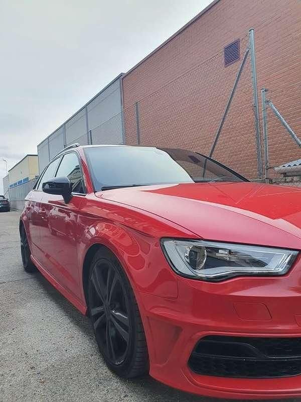 Usado Audi S3 Sportback 300 CV (220 kW) 2015 Rojo Utilitario