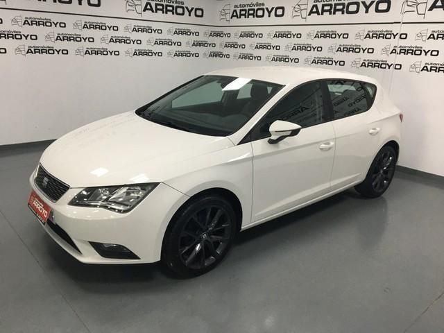 Usado Seat Leon Reference 105 CV (77 kW) 2015 Blanco Utilitario