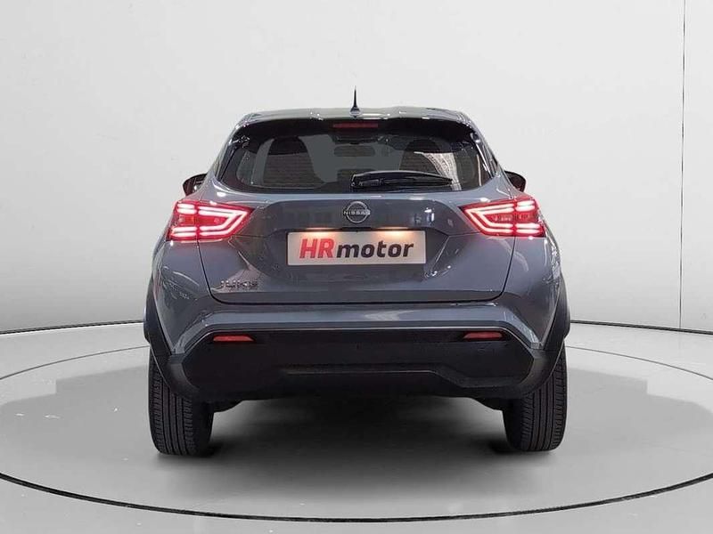 Usado Nissan Juke Acenta 116 CV (85 kW) 2023 Gris SUV