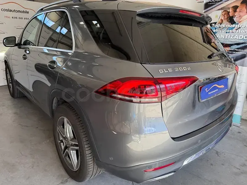Usado Mercedes GLE300 245 CV (180 kW) 2020 Gris / plata SUV