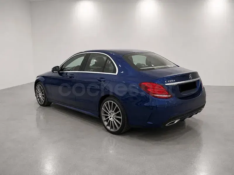 Usado Mercedes C220 AMG line 170 CV (125 kW) 2017 Azul Berlina