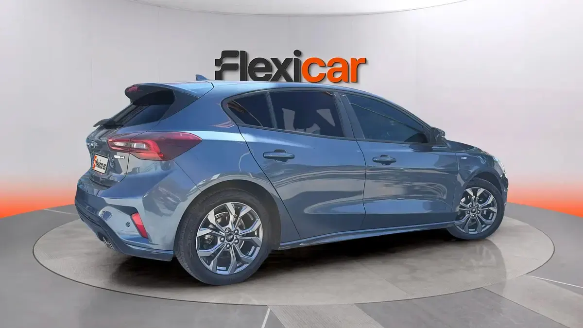 Usado Ford Focus ST-Line 125 CV (91 kW) 2023 Azul Berlina