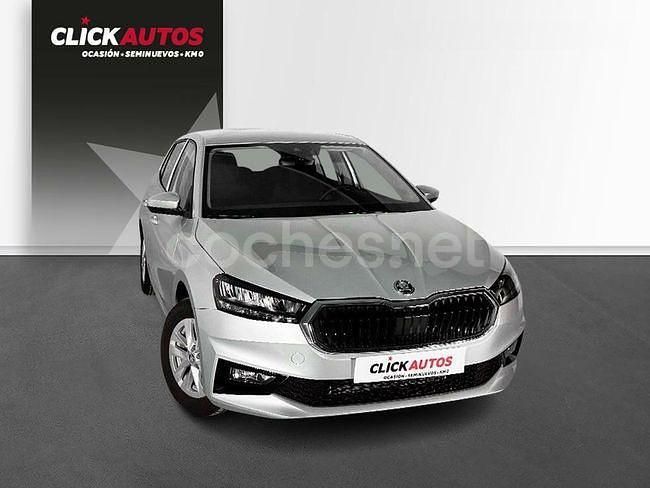 Usado Skoda Fabia Ambition 110 CV (80 kW) 2024 Plateado Utilitario