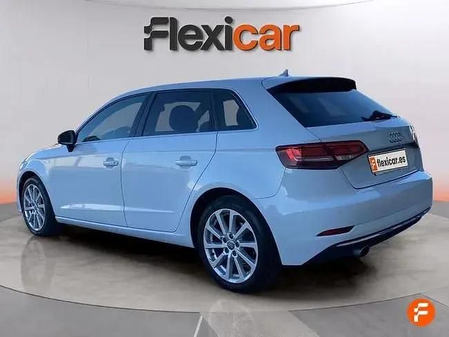 Usado Audi A3 116 HP (85 kW) 2017 Branco Sedan