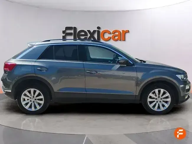 Usado VW T-Roc Advance 115 CV (84 kW) 2019 Gris SUV