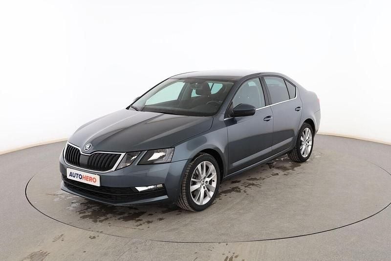 Usado Skoda Octavia 150 CV (110 kW) 2018 Gris Berlina