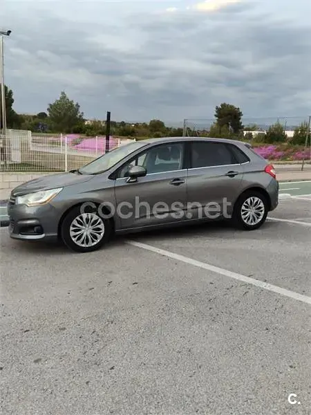 Usado Citroën C4 Seduction 92 CV (67 kW) 2011 Gris / plata Berlina