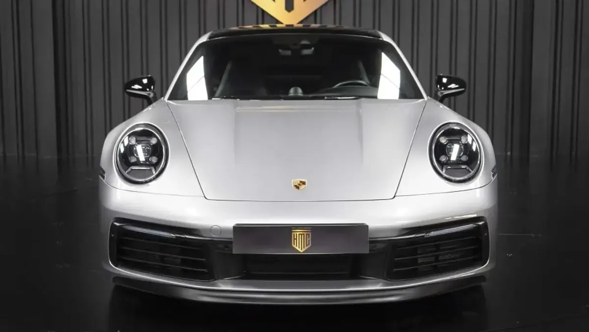 Käytetty Porsche 911 Carrera S 450 HP (330 kW) 2019 Hopea Coupe - kaksiovinen