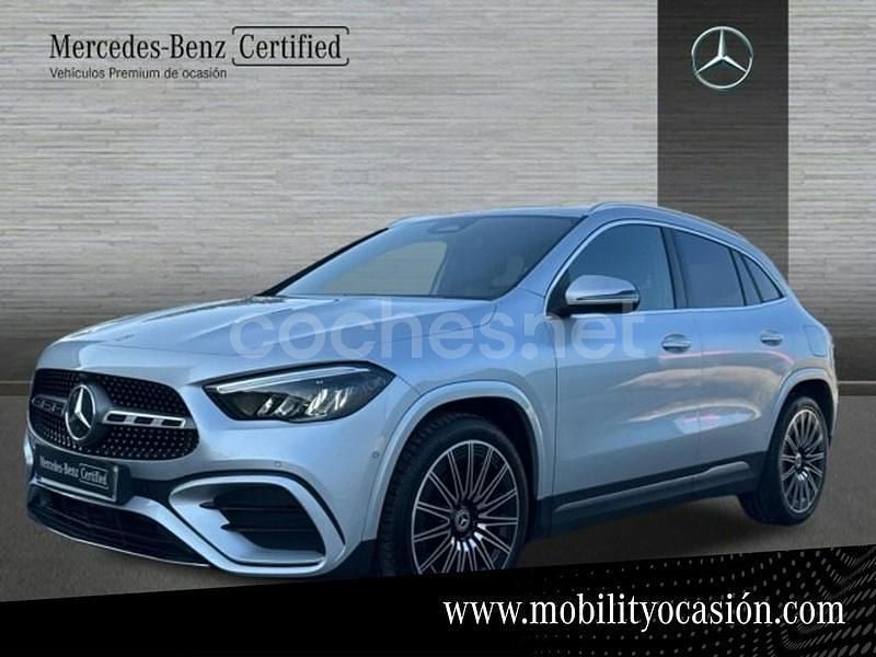 Plateado Usado 2023 Mercedes GLA200 AMG line SUV | 43.250 € (Un poco caro) - Imagen 1/4