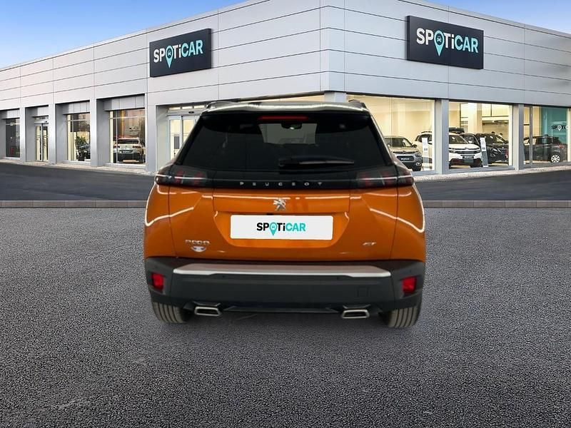 Usado Peugeot 2008 GT 130 CV (95 kW) 2023 Naranja SUV
