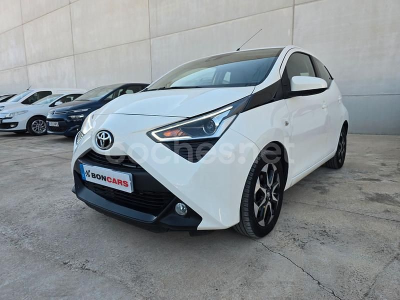 Blanco Usado 2020 Toyota Aygo X-play Utilitario | 11.990 € (Buen precio) - Imagen 1/4