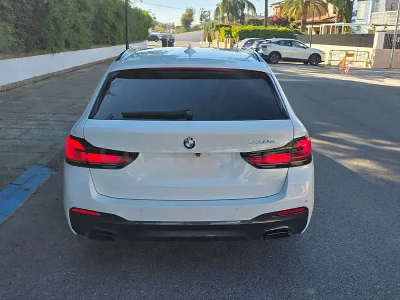 Usado BMW 530e 292 CV (214 kW) 2021 Blanco Familiar