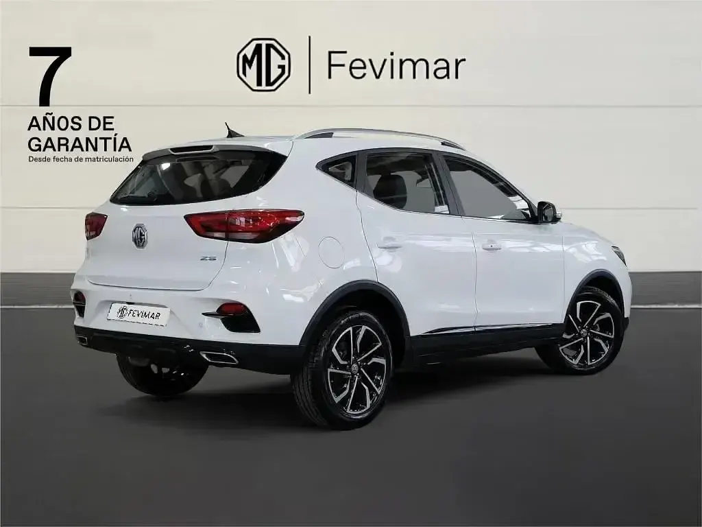 Usado MG ZS Luxury 111 CV (81 kW) 2025 Blanco SUV