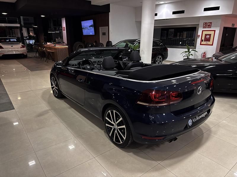 Usado VW Golf VII 122 CV (89 kW) 2015 Azul Descapotable
