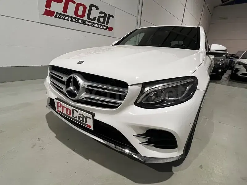 Usado Mercedes GLC220 AMG line 170 CV (125 kW) 2016 Blanco SUV