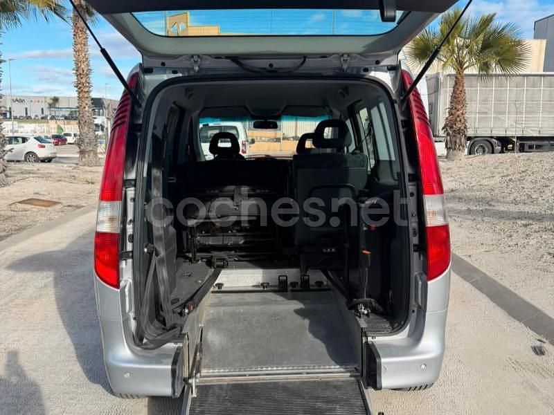 Usado Mercedes Vaneo 125 CV (91 kW) 2003 Gris / plata Monovolumen