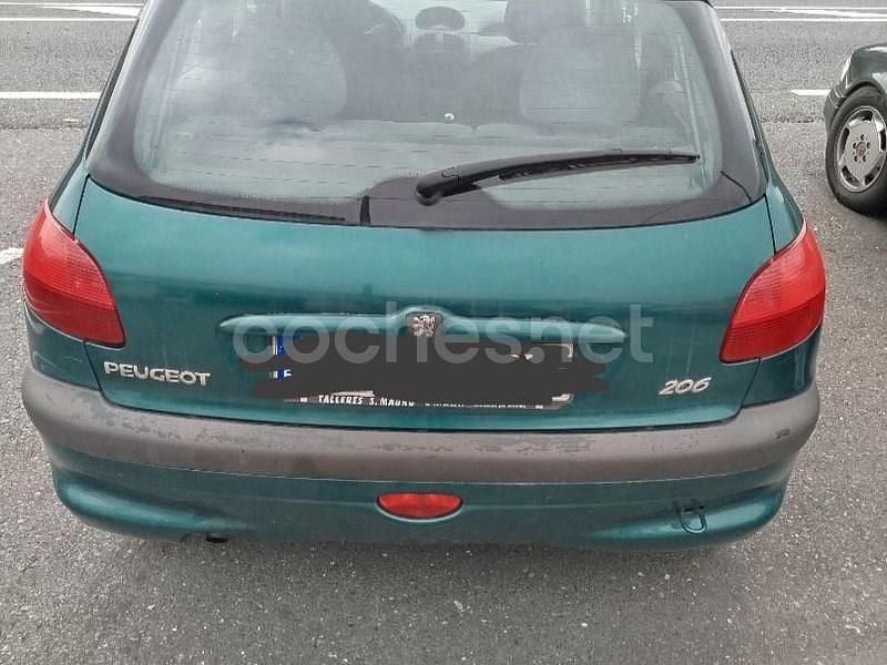 Verde Usado 2000 Peugeot 206 Berlina | 1600 € (Precio justo) - Imagen 1/4