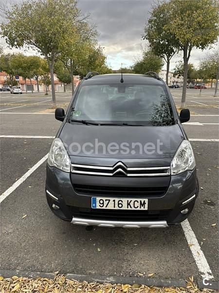 Gris / plata Usado 2018 Citroën Berlingo PureTech Monovolumen | 10.400 € (Buen precio) - Imagen 1/4