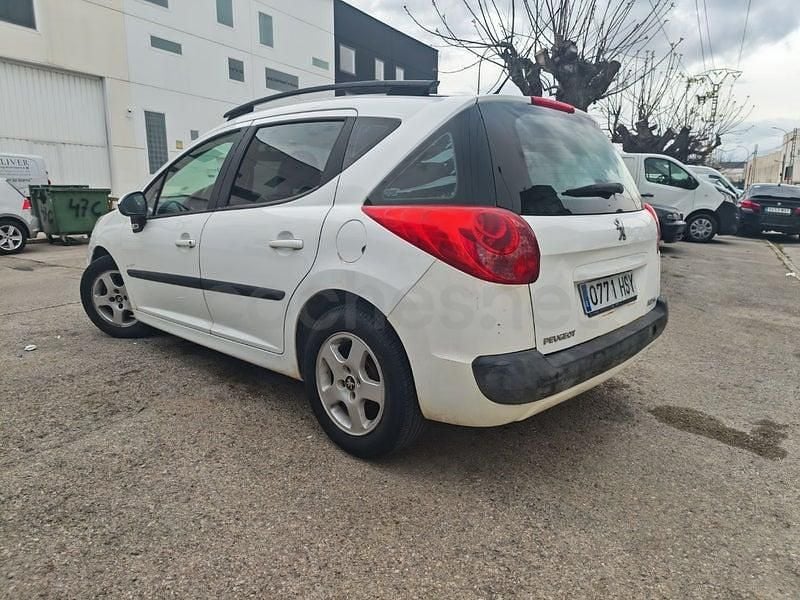 Usado Peugeot 207 Active 120 CV (88 kW) 2006 Blanco Berlina