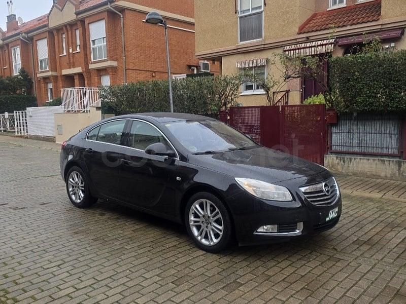 Usado Opel Insignia Sport 130 CV (95 kW) 2009 Negro Berlina