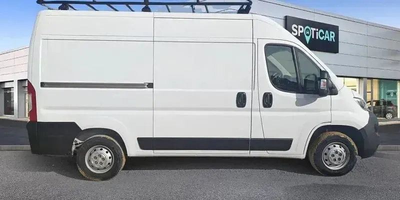 Usado Citroën Jumper 120 CV (88 kW) 2022 Blanco Monovolumen
