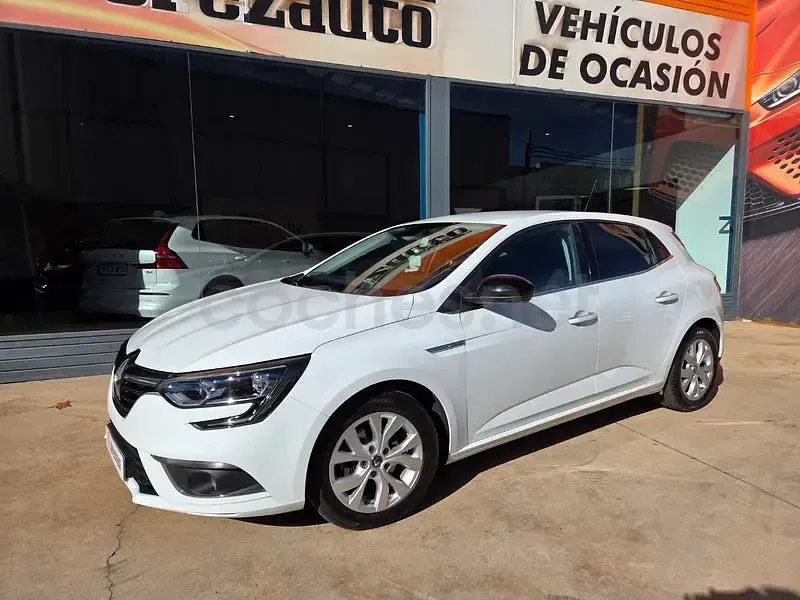 Usado Renault Mégane LIMITED 115 CV (84 kW) 2020 Blanco Berlina