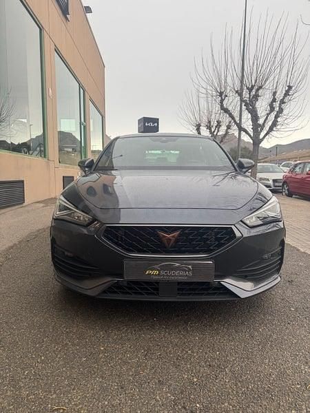 Usado Cupra Leon 150 CV (110 kW) 2022 Gris / plata Berlina