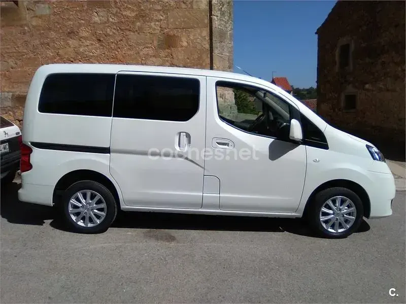 Usado Nissan Evalia 110 CV (80 kW) 2016 Blanco Monovolumen