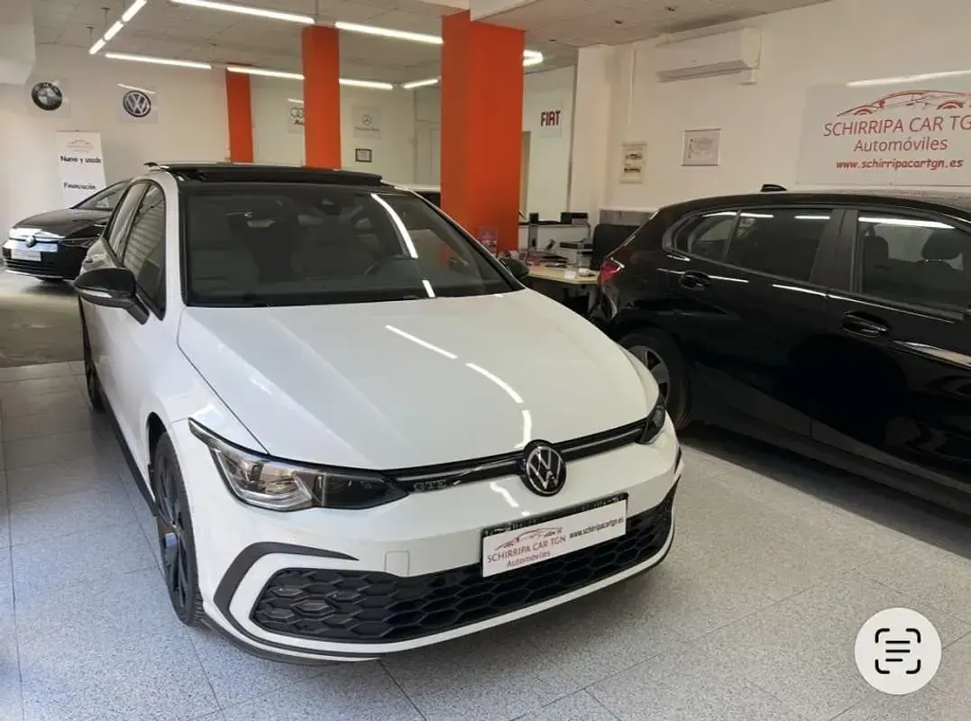 Usado VW Golf VIII GTE 245 CV (180 kW) 2022 Blanco Utilitario