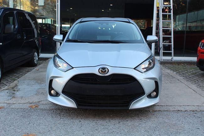 Usado Mazda 2 Center-Line 116 HP (85 kW) 2023 Cinzento Sedan