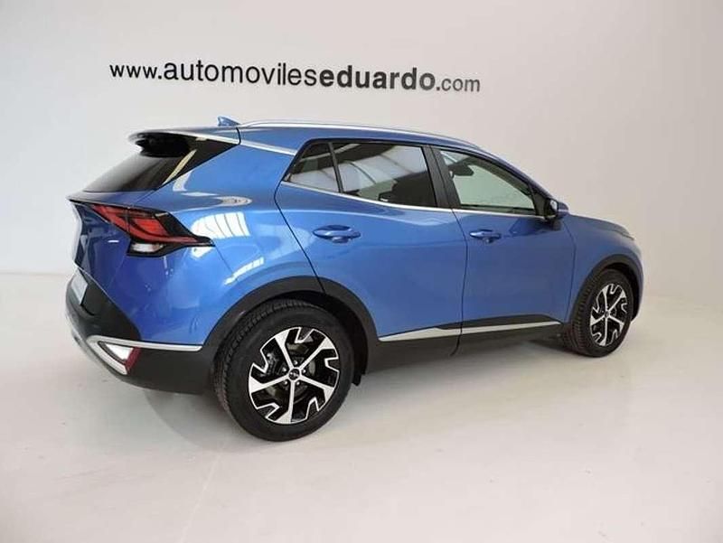 Usado Kia Sportage Style 136 CV (100 kW) 2022 Azul SUV