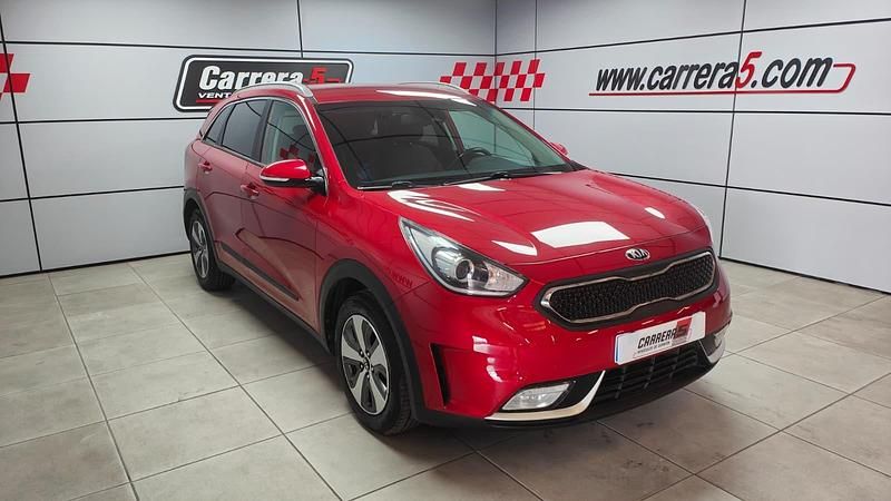 Usado Kia Niro 141 CV (103 kW) 2019 Rojo SUV