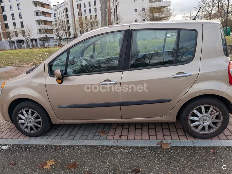 Beige Usado 2005 Renault Modus Dynamique Monovolumen | 4500 € (Precio justo) - Imagen 1/4